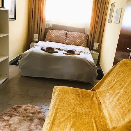 Sun Garden Apartment *